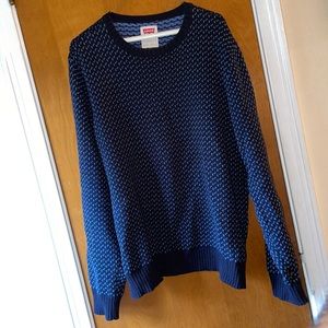 L Levi’s sweater
